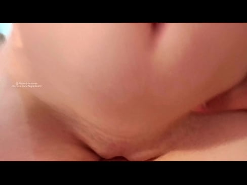 ❤️ Spím v izbe svojej sestry a tak som sa zobudila ❤️ Porno na nás ❌❤