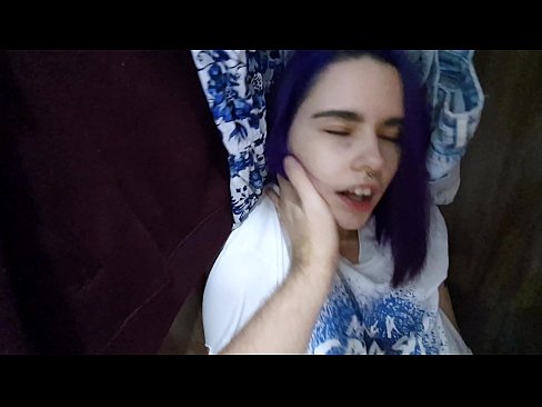 ❤️ Našiel som svoju sestru v skrini a pomohol som jej spraviť sa ❤️ Porno na nás ❌❤